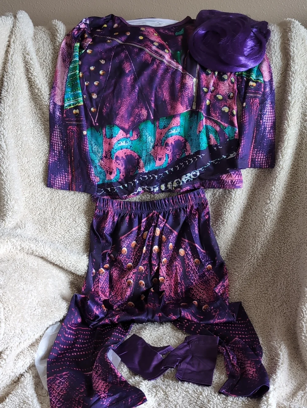 Girls Purple Patterned Costume With Wig-Mal From Descendants 3